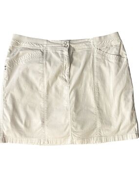 Karen Scott White Cotton Skorts. Front & Back Pockets.Size 18W. 38” Waist  19” L